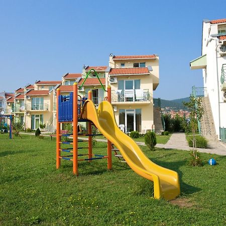 Nushev Hotel Sveti Vlas Esterno foto