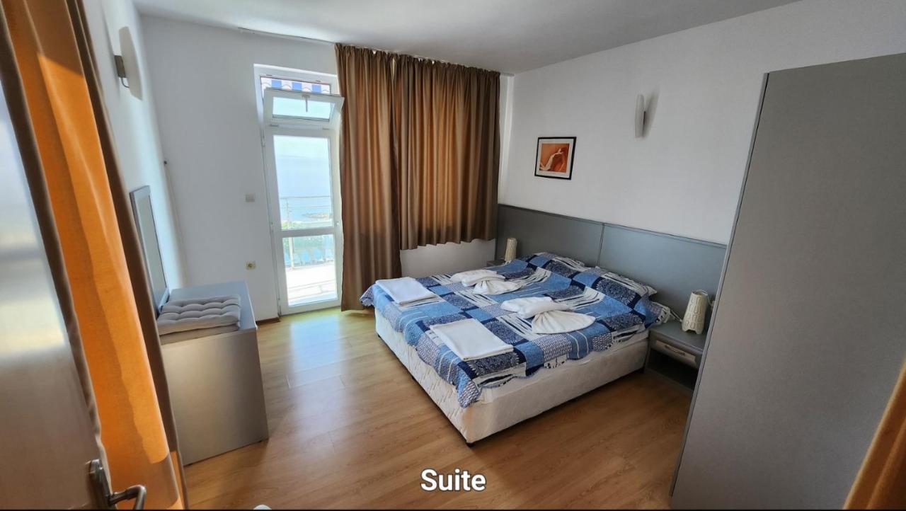 Nushev Hotel Sveti Vlas Esterno foto