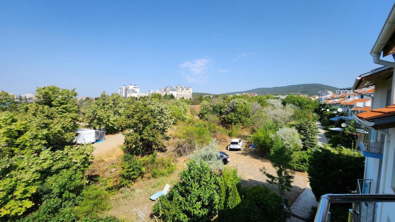 Nushev Hotel Sveti Vlas Esterno foto