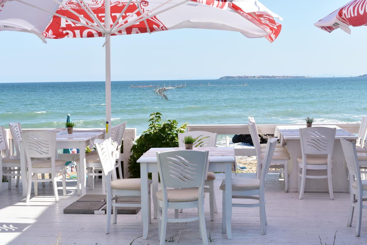 Nushev Hotel Sveti Vlas Esterno foto